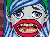 Ghoulia Yelps. Bad teeth